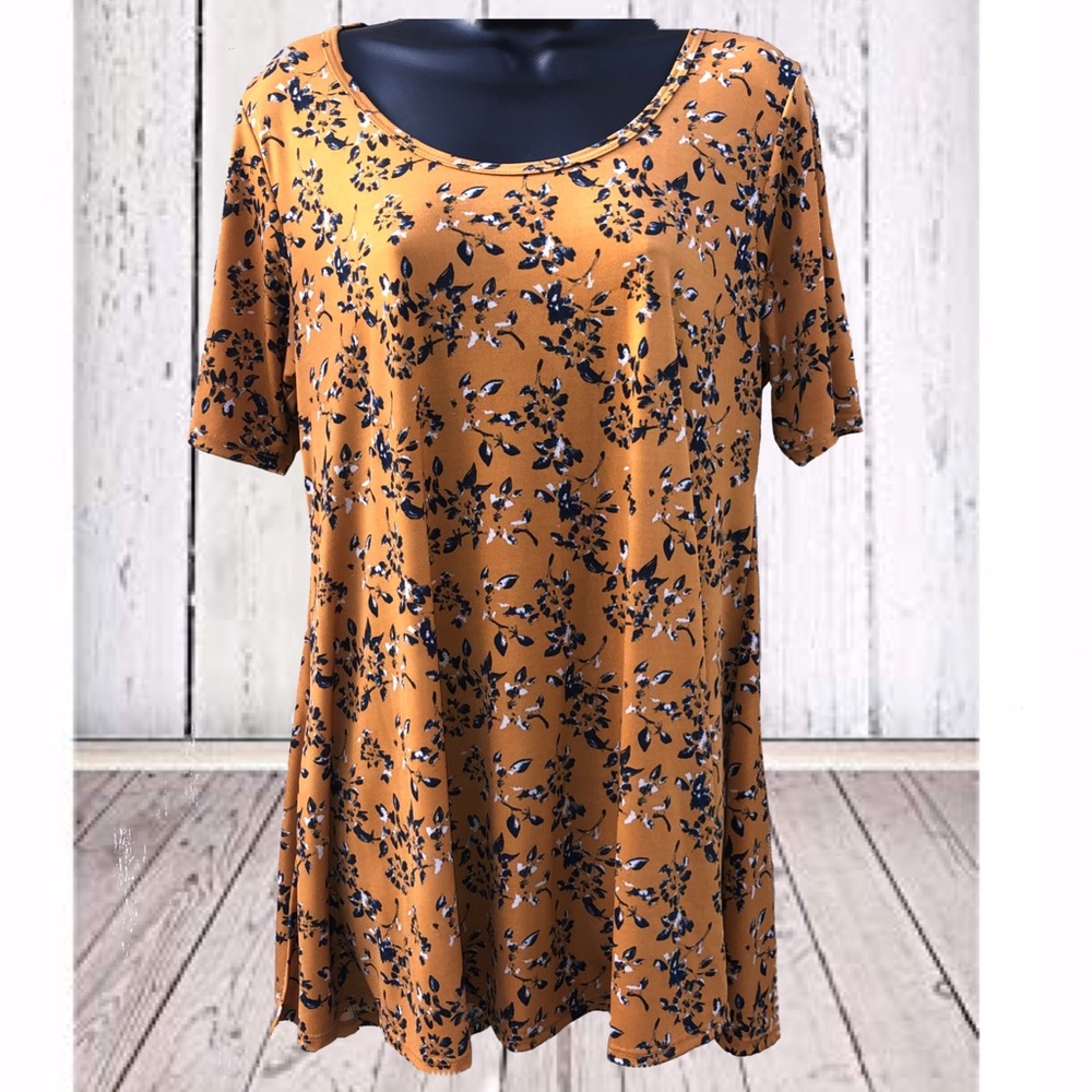 ❄️3/$18❄️ LulaRoe | Yellow Floral Shirt | Medium